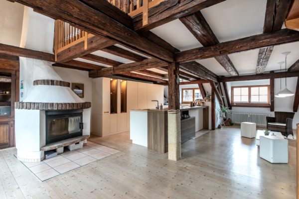 Wohn- / Essbereich mit Kamin